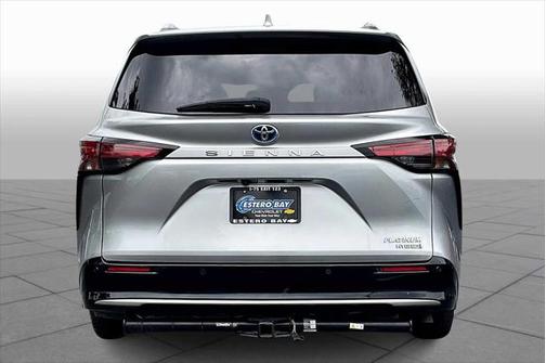 2021 Toyota Sienna Platinum 7 Passenger