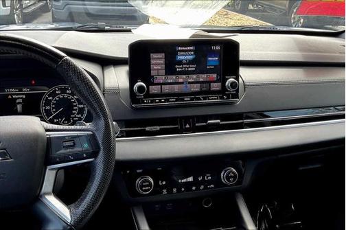 2022 Mitsubishi Outlander Black Edition 2WD