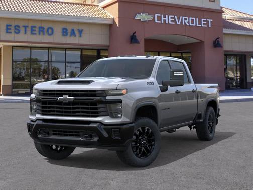 Sterling Gray Metallic 2026 Chevrolet Silverado 2500 Custom