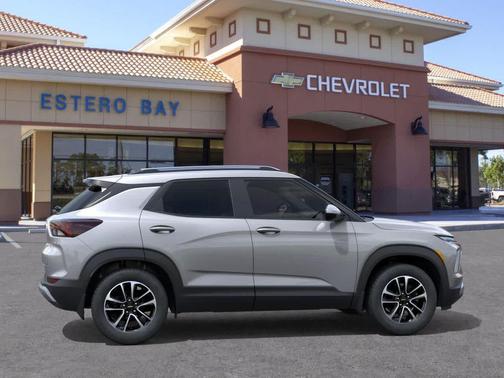 Sterling Gray Metallic 2026 Chevrolet Trailblazer LT