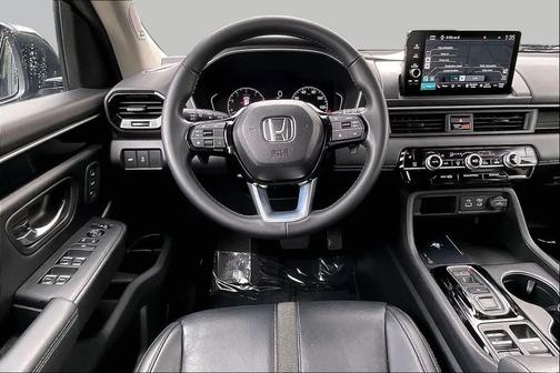 Black 2024 Honda Pilot Touring 8-Passenger