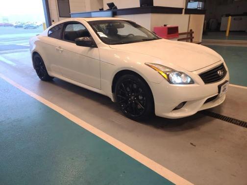 Majestic White 2015 INFINITI Q60 S Limited