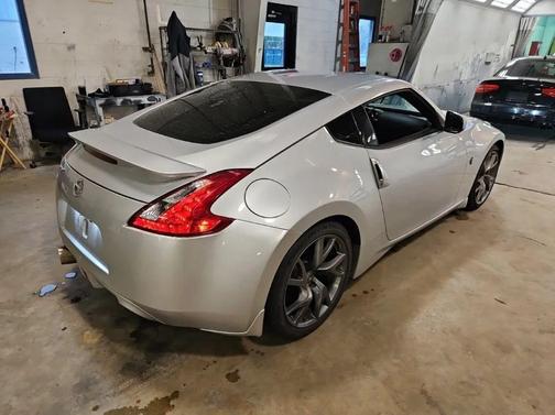 Brilliant Silver Metallic 2014 Nissan 370Z Base