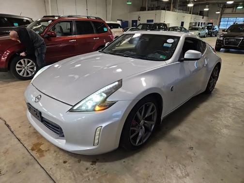 Brilliant Silver Metallic 2014 Nissan 370Z Base