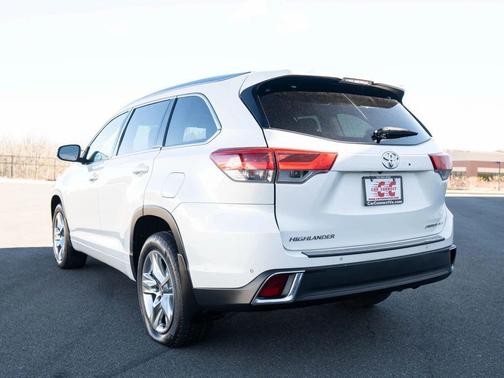 2017 Toyota Highlander Limited