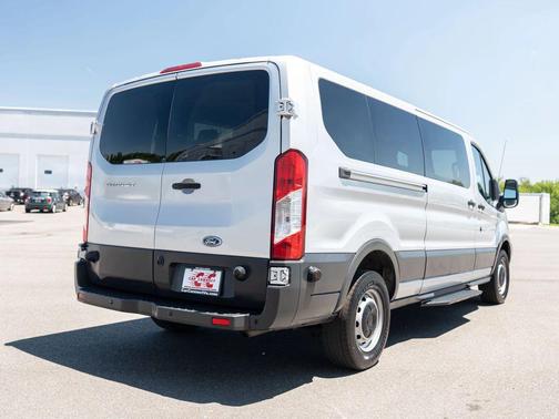 Siver 2017 Ford Transit-350 XL