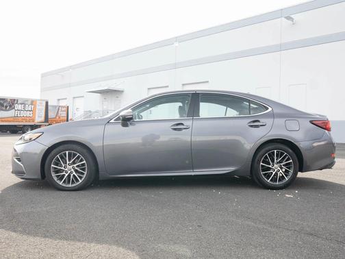 2018 Lexus ES 350 Base