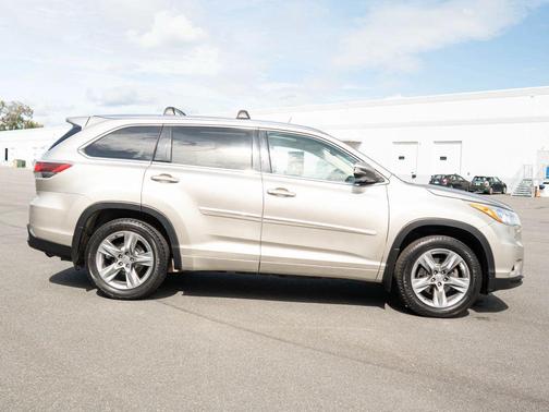 2014 Toyota Highlander Limited Platinum