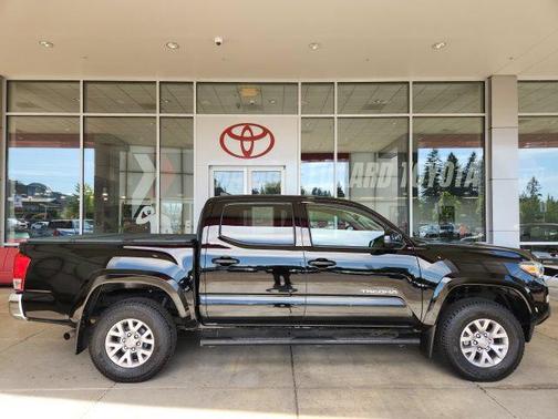 Black 2017 Toyota Tacoma SR5