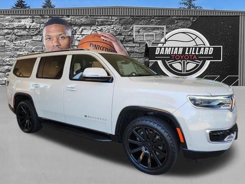 Luxury White Pearlcoat 2022 Jeep Wagoneer Series III 4x4
