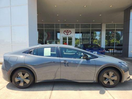 Gray 2024 Toyota Prius Prime SE