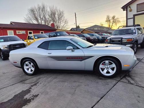 2012 Dodge Challenger SXT