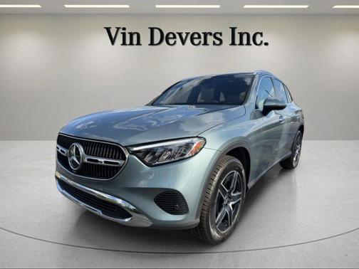 Verde Silver Metallic 2026 Mercedes-Benz GLC 300