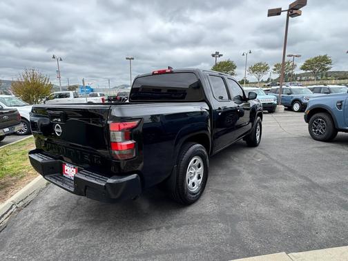 2023 Nissan Frontier S
