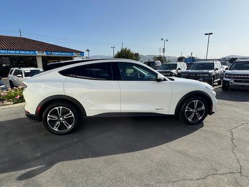 2022 Ford Mustang Mach-E Select