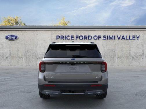 2025 Ford Explorer Active