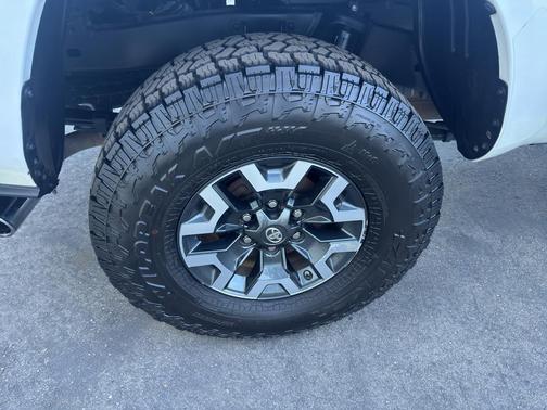 2020 Toyota Tacoma SR