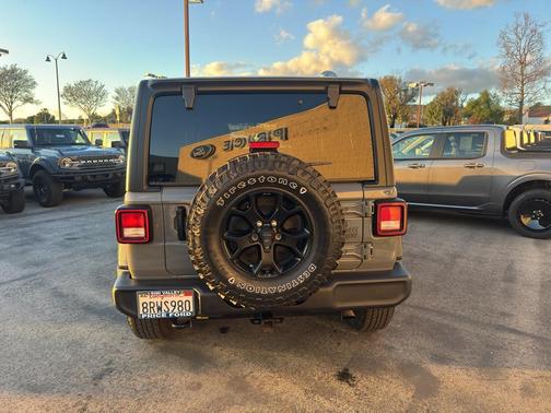 2020 Jeep Wrangler Unlimited Willys