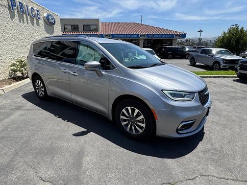 2021 Chrysler Pacifica Hybrid Touring L