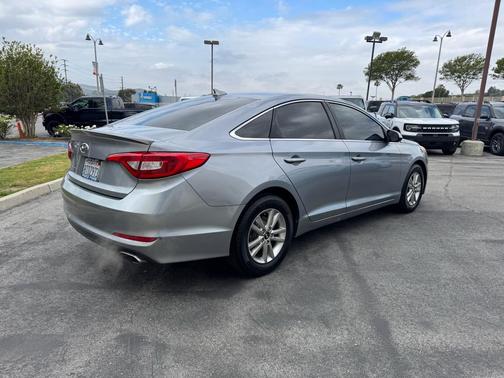2015 Hyundai SONATA SE