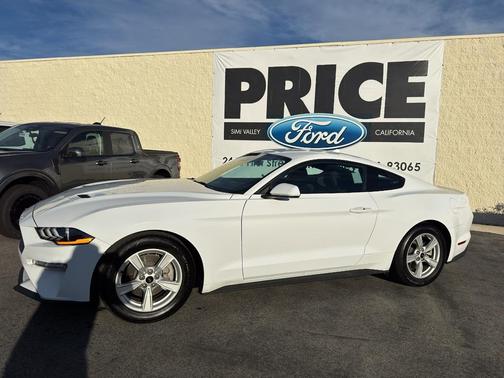 2022 Ford Mustang EcoBoost