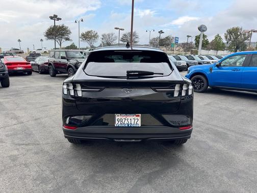 2022 Ford Mustang Mach-E Select