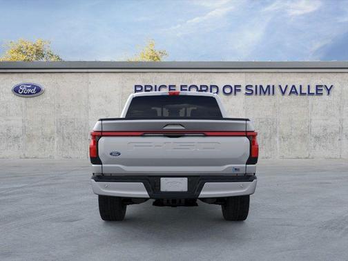 2025 Ford F-150 Lightning LARIAT