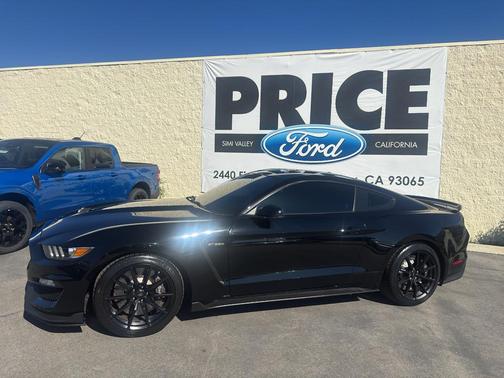 2018 Ford Shelby GT350 Base