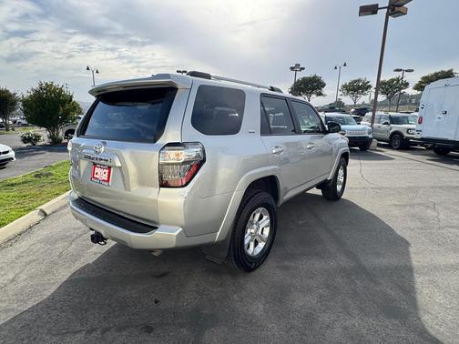 2023 Toyota 4Runner SR5