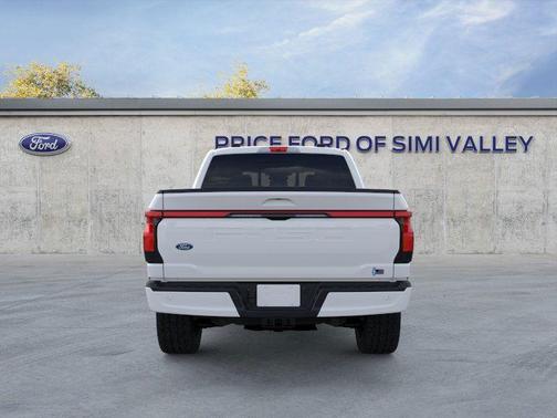 2025 Ford F-150 Lightning LARIAT