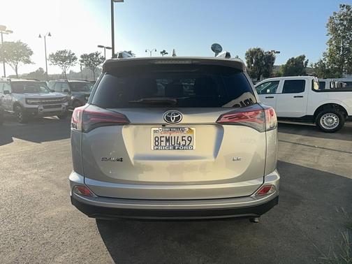 2018 Toyota RAV4 LE