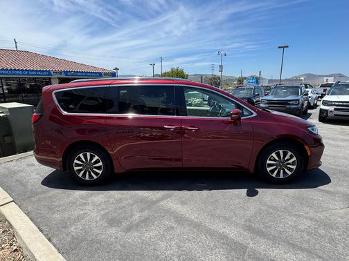 2021 Chrysler Pacifica Hybrid Touring L