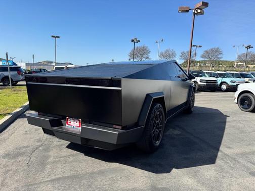 2025 Tesla Cybertruck Base