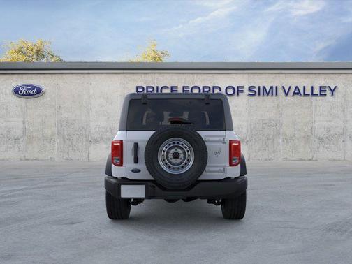 2025 Ford Bronco Base