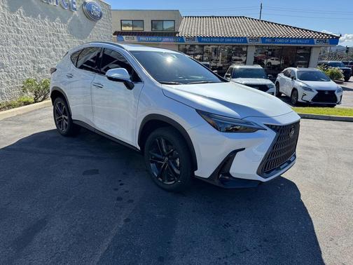 2024 Lexus NX 450h+ Luxury