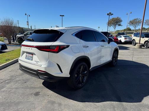 2024 Lexus NX 450h+ Luxury