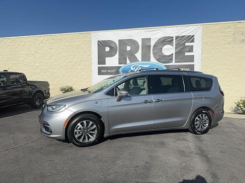 2021 Chrysler Pacifica Hybrid Touring L