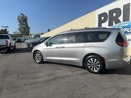 2021 Chrysler Pacifica Hybrid Touring L