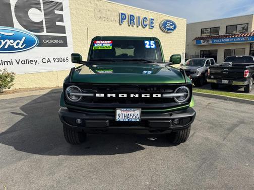 Eruption Green Metallic 2025 Ford Bronco Outer Banks