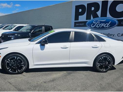 2024 Kia K5 GT-Line
