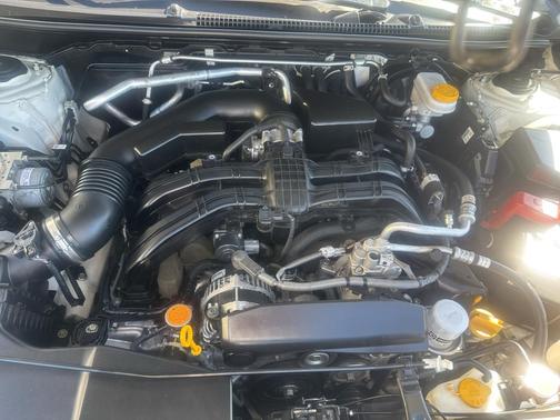 Crystal White Pearl 2023 Subaru Crosstrek Limited