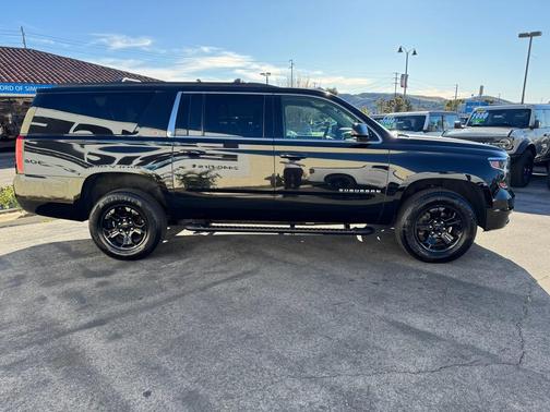 2017 Chevrolet Suburban LT