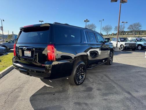 2017 Chevrolet Suburban LT