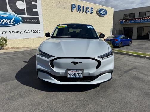 Space White Metallic 2023 Ford Mustang Mach-E Premium
