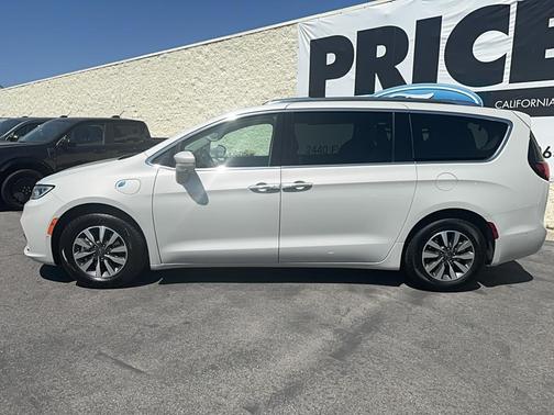 2021 Chrysler Pacifica Hybrid Touring L