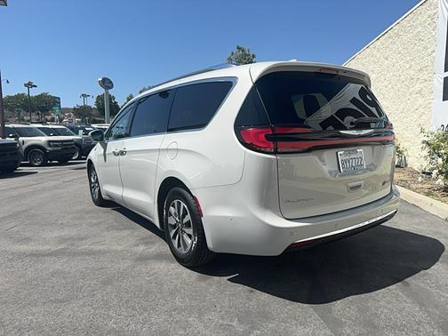 2021 Chrysler Pacifica Hybrid Touring L