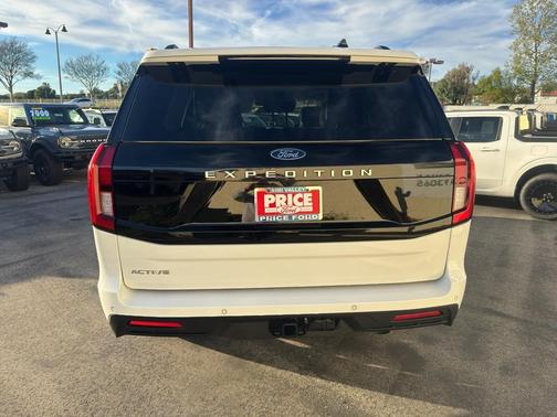 2025 Ford Expedition Active
