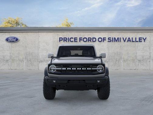 Avalanche Gray 2026 Ford Bronco Outer Banks