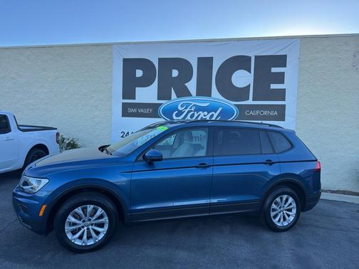 Platinum Gray Metallic 2017 Volkswagen Golf Alltrack TSI SE