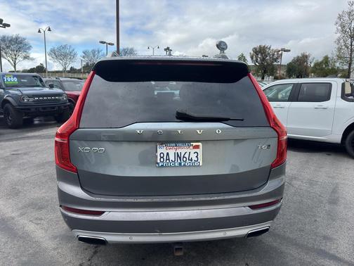 2018 Volvo XC90 T6 Momentum